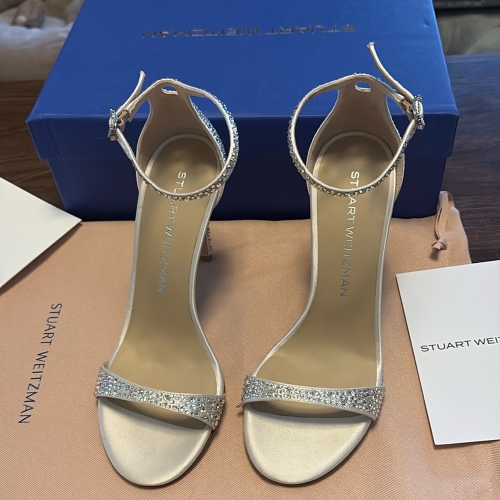 Stuart Weitzman NudistShine 100 clear/cream 7